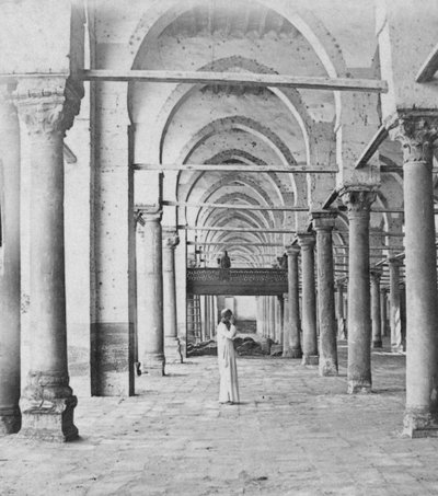 Columnata, El Cairo, Egipto, finales del siglo XIX o principios del siglo XX de Gabriel Lekegian
