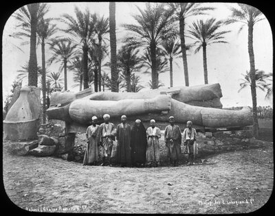 Estatua colosal caída de Ramsés el Grande, Menfis, Egipto, c1890 de Gabriel Lekegian
