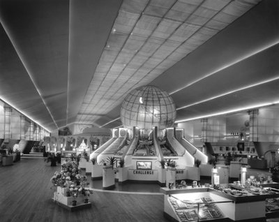 Globo iluminado de Cel-O-Glass en el Salón de Agricultura en la Feria Mundial de Nueva York, 1939 de Gabriel Moulin