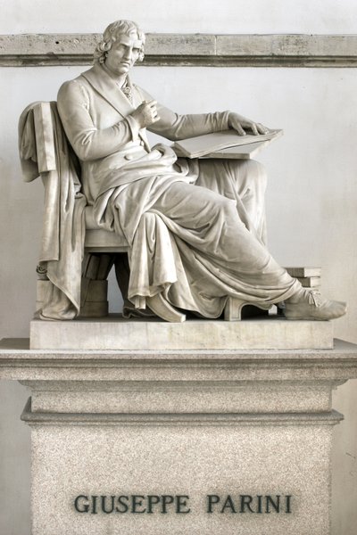Estatua de Giuseppe Parini de Gaetano Matteo Monti