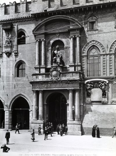 Vista del portal de Galeazzo and Tibaldi Alessi