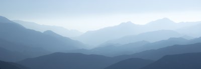 Las Montañas Azules entre la niebla de Gemma Bardot