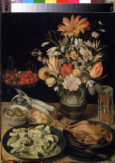 ""Bodegón con flores, pollo, reloj de arena, aceitunas, cerezas y repollo"" (Bodegón con flores y merienda) Pintura de Georg Flegel (1566-1638) 1630-1635 Dim. 52,5x41 cm Museo del Hermitage, San Petersburgo de Georg Flegel