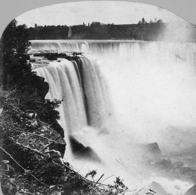 Cataratas Horseshoe vistas desde Goat Island, Cataratas del Niágara, principios del siglo XX de George Barker