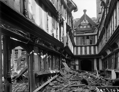 Daños por bombardeo en el Hospital de Ford, Greyfriars Lane, Coventry, 1941 de George Bernard Mason