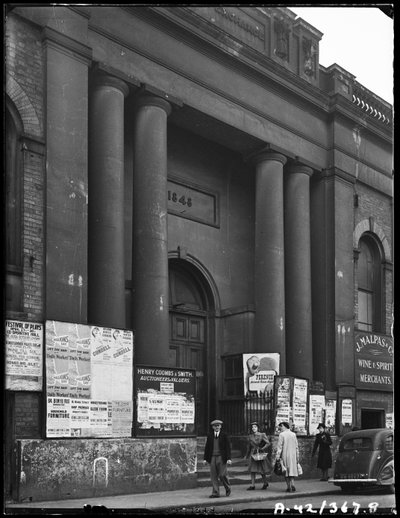 Bolsa de Cereales, Angel Street, Worcester, Worcestershire de George Bernard Mason