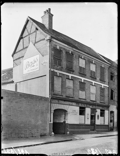 Mermaid Inn, Calle Gosford, Coventry, 1941 de George Bernard Mason
