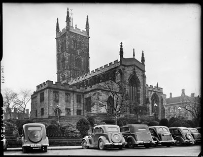 Iglesia colegiata de San Pedro, Lich Gates, Wolverhampton, primavera de 1942 de George Bernard Mason
