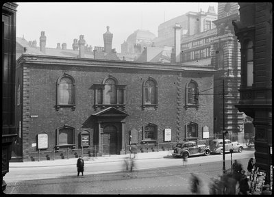 Capilla Unitaria, Cross Street, Manchester, 1940 de George Bernard Wood