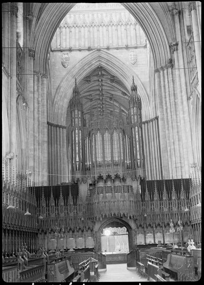 York Minster, Minster Yard, York de George Bernard Wood