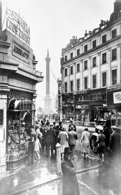 La Columna de Nelson, The Strand y Lyons Cornor House, Westminster, Londres, antes de 1933 de George Davison Reid