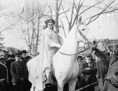 Inez Milholland Boissevain en el desfile de la National American Woman Suffrage Association de George Grantham   Bain News Service Bain