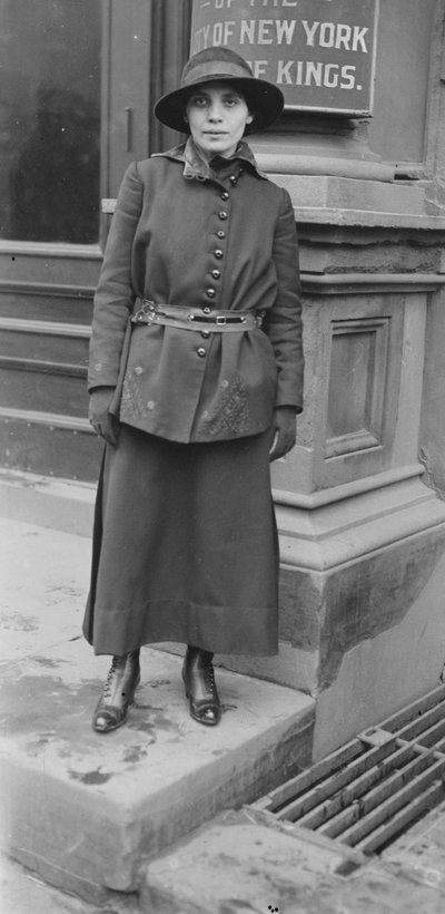 Fania Mindell probablemente tomada durante el juicio de Bownsville, 1917 de George Grantham Bain