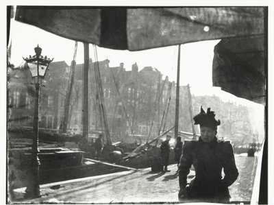 Retrato de una mujer paseando por el Prinsengracht de Ámsterdam de George Hendrik Breitner