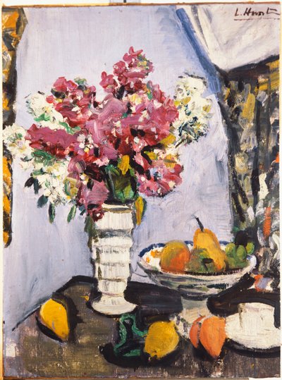 Flor de Verano y un Cuenco de Fruta, con una Taza y Platillo de George Leslie Hunter