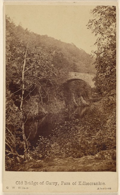 Puente Viejo de Garry, Paso de Killiecrankie. de George Washington Wilson