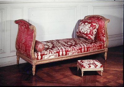 Sofá perteneciente a Luis XVI (1754-93) 1774-91 (madera y seda) de Georges Jacob