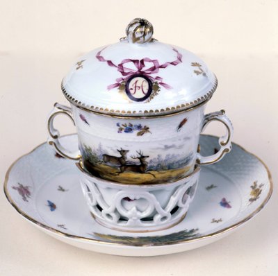 Taza de porcelana del siglo XIX de German School