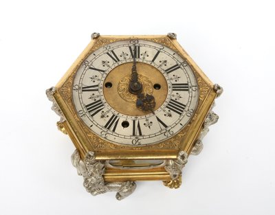Un Reloj de Mesa de German School