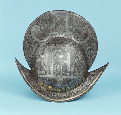 Un morrión de peine, grabado con cabezas de querubines, esfinges y caballos alados, el centro con un guerrero pseudo clásico en armadura contemporánea con espada y escudo de German School