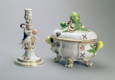 Candelabro y cuenco cubierto del Servicio de San Andrés, Meissen, 1744-5 de German School
