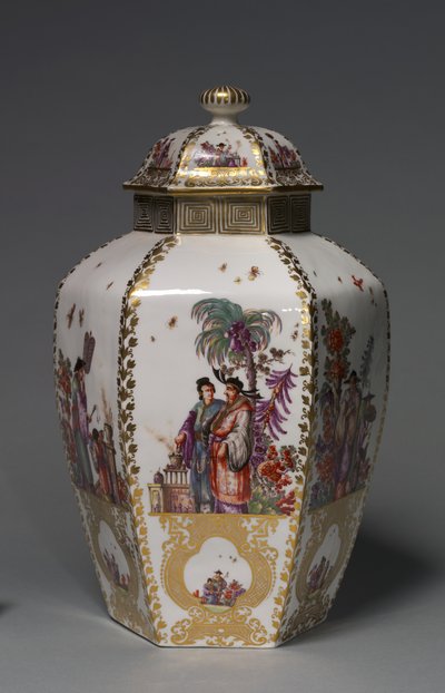 Jarrón cubierto, fabricante Fábrica de Porcelana de Meissen, Alemania, c.1728-1730 de German School