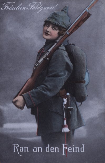 Niña alemana con uniforme militar (foto en color) de German School