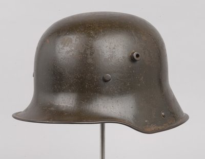 Casco de acero alemán o 