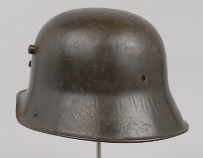 Casco de acero alemán o 