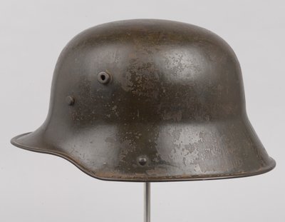 Casco de acero alemán o 