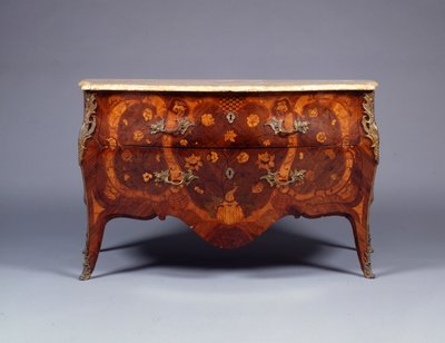 Una de un par de cómodas de marquetería y parquetry, c.1765 de German School