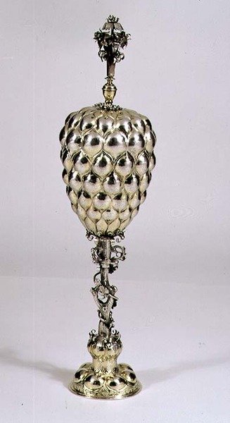 Copa y tapa en forma de piña, Núremberg, c.1620 de German School