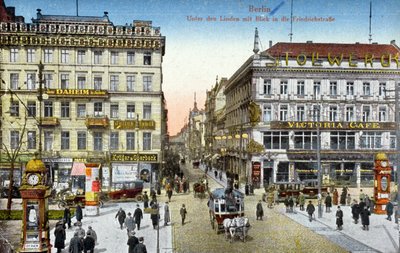 Postal que muestra Unter den Linden y Friedrichstrasse en Berlín, c.1910 de German School