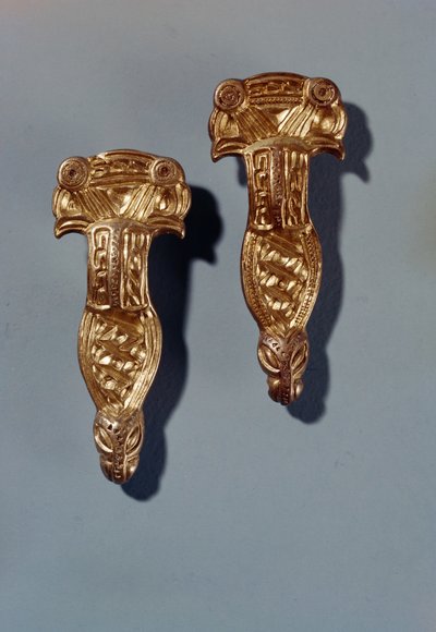Fíbulas de Turingia con cabezas de pájaros, Stoessen, primera mitad del siglo VI (oro) de German School