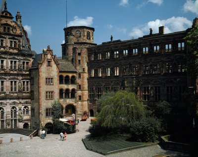 Vista del castillo de Heidelberg, construido en el siglo XVI. Alemania de German School