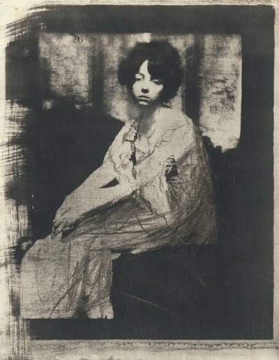 [Mujer sentada] de Gertrude Käsebier