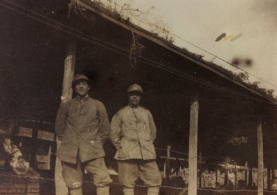 Álbum "Imágenes de la Guerra II": soldados italianos en Val Chiusone a Podsenica, 09/1917 de Gigliucci Gigliucci