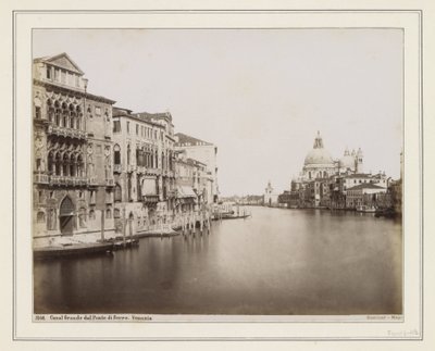 Vista del Gran Canal de Venecia con Santa Maria della Salute a la derecha de Giorgio Sommer