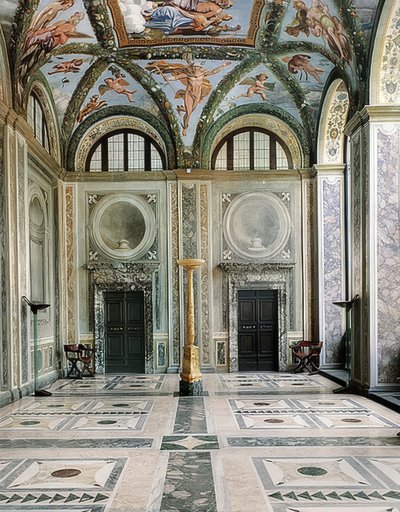 La logia de Amor y Psique, lado oeste de la Villa la Farnesina, planta baja de Giovanni Francesco Penni