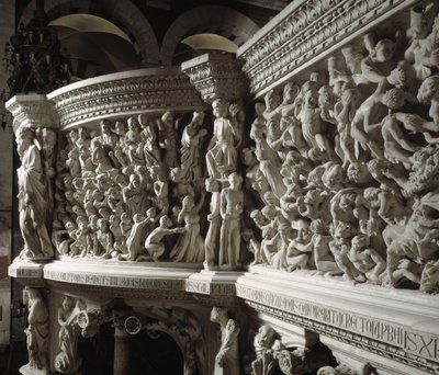 Detalle de la silla realizada por Giovanni Pisano: el Cristo juez entre los elegidos y los condenados (detalle) de Giovanni Pisano