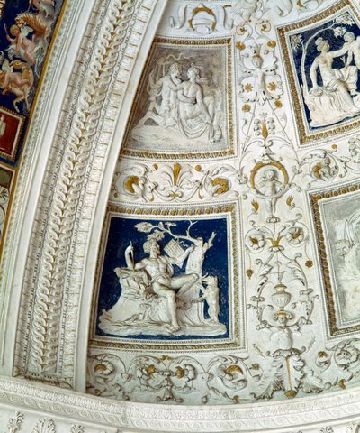 La Logia (detalle de la bóveda con paneles de relieve mitológicos) de Giovanni da Udine