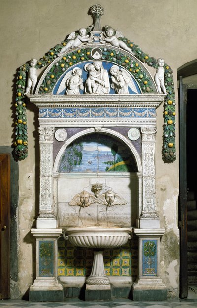Fuente decorada con altorrelieve en mármol y terracota por Giovanni della Robbia (1469-1529) 1498. Sacristía de Santa Maria Novella, Florencia de Giovanni della Robbia