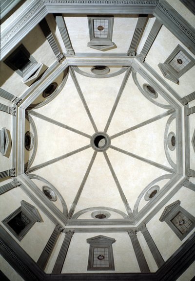 Vista de la sacristía octogonal construida según el proyecto de Giuliano da Sangallo (1445-1516) de Giuliano Giamberti da Sangallo