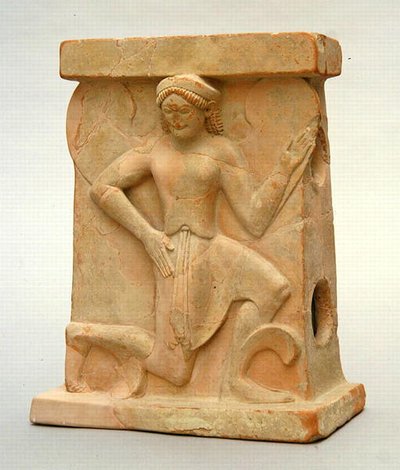 Altar Cerámico con Iris, c.500 a.C. de Greek