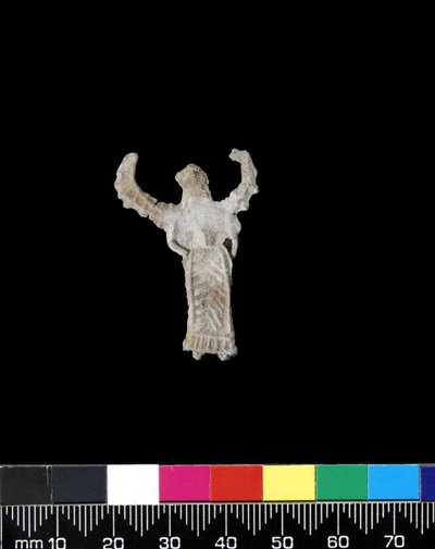 Ornamento en relieve de una diosa alada de Greek