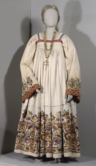 Traje femenino de Kriti de Greek School