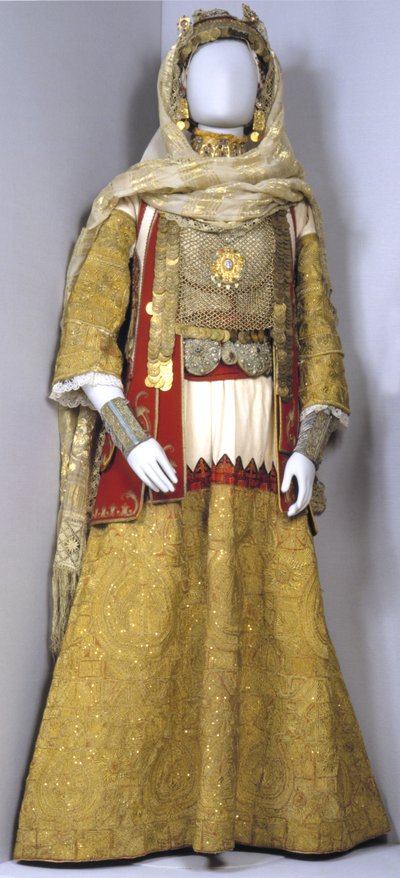 Traje nupcial dorado de Attiki de Greek School