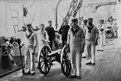 Ejercicio con un cañón ligero a bordo del HMS Camperdown, 1895 de Gregory and Co