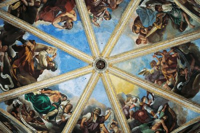 Frescos de Pier Francesco Mazzucchelli, conocido como Morazzone, y Giovanni Francesco Barbieri, conocido como Guercino, interior de la Catedral de Piacenza, Emilia-Romaña, Italia de Guercino