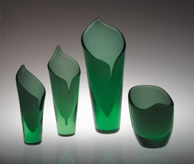 Tres Jarrones de Cala y un Cuenco de Gunnel Nyman
